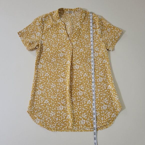 Timeson Women's V-Neck Short Sleeve Curved Hem Floral Chiffon Blouse - Picture 8 of 15